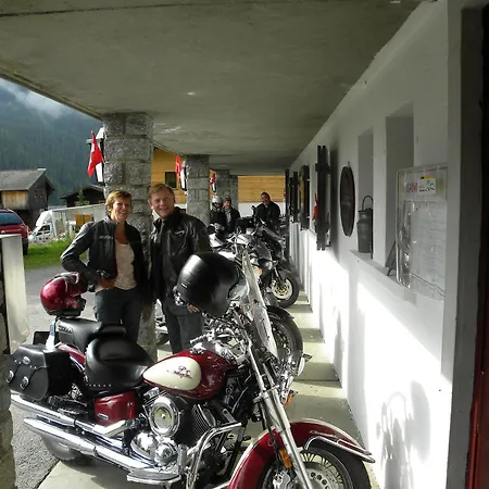 Restaurant Walliser Sonne Szálloda 2*